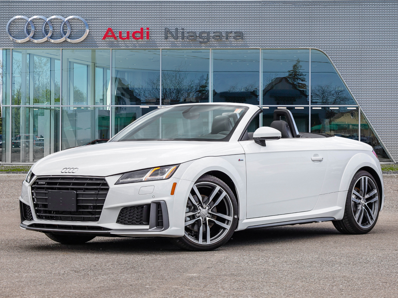 2022 Audi TT LOW KMS!! ONE OWNER! LOCAL TRADE!