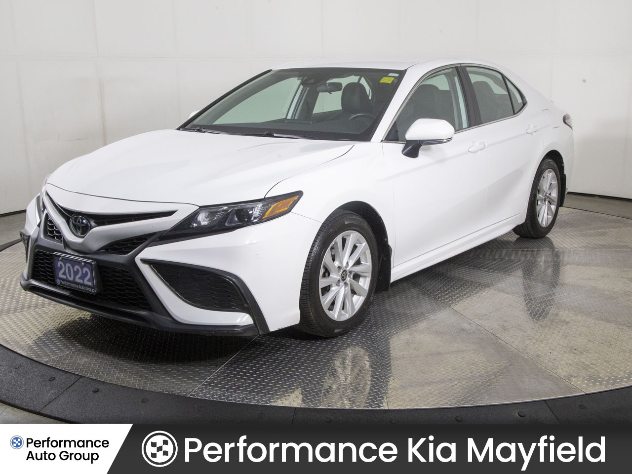 2022 Toyota Camry SE/LEATHER INT/BACK UP CAMERA/HEATED SEATS