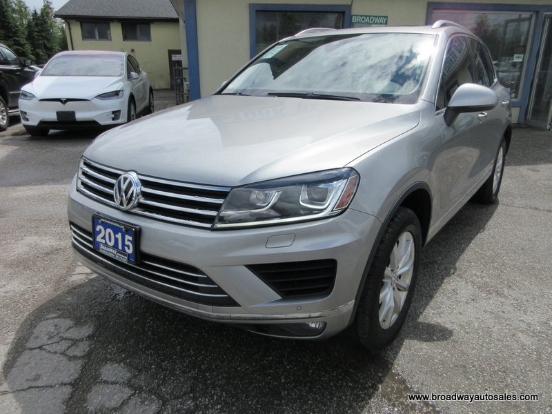 2015 Volkswagen Touareg ALL-WHEEL DRIVE LUX-MODEL 5 PASSENGER 3.6L - V6.. 