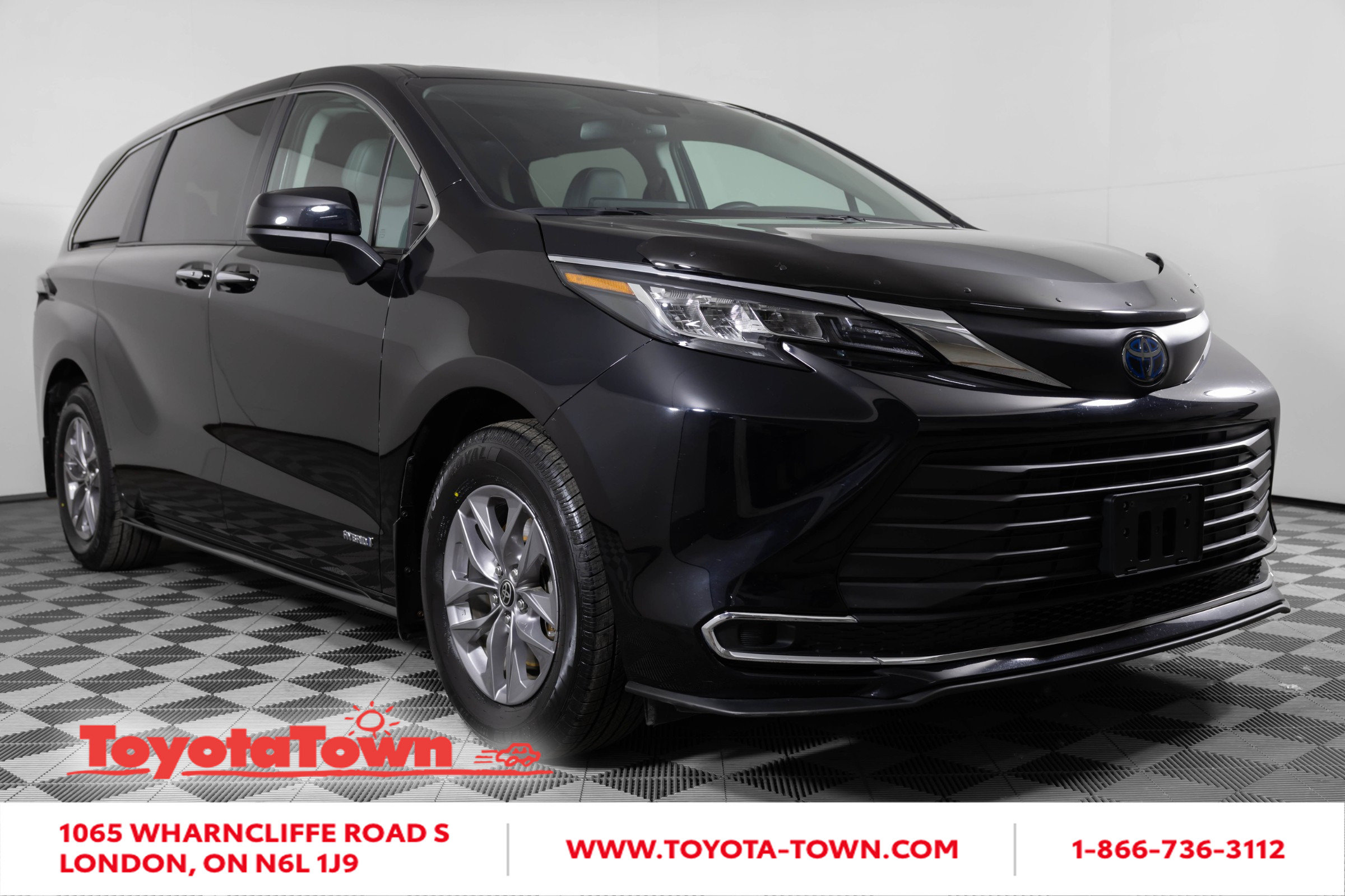 2021 Toyota Sienna XLE! CERTIFIED PRE OWNED! ACCIDENT FREE!