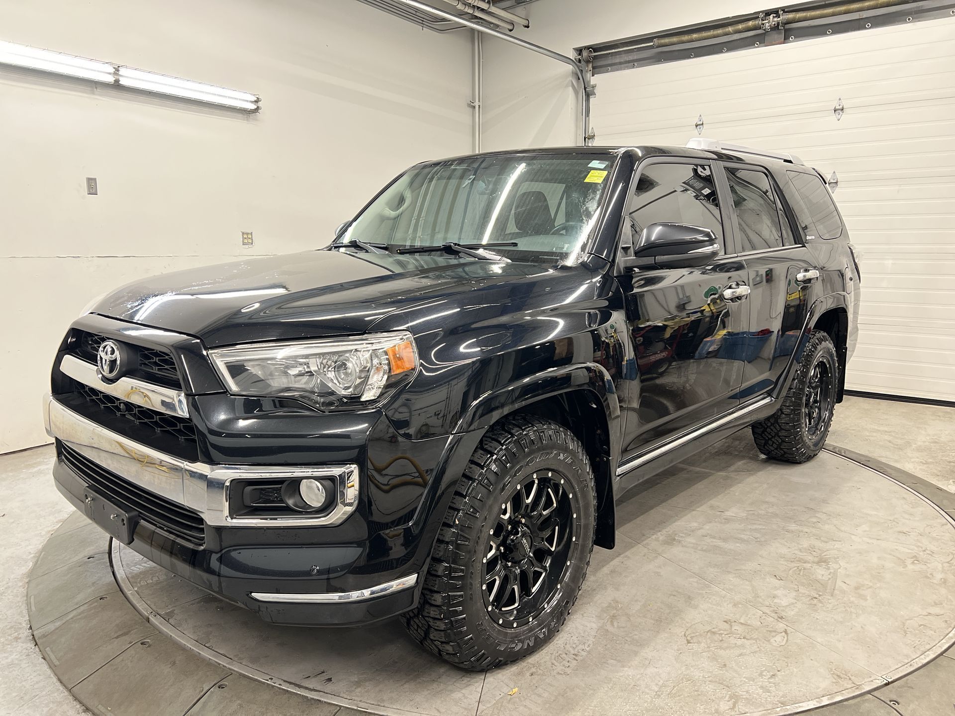 2017 Toyota 4Runner LIMITED | LEATHER | SUNROOF | NAV | LOW KMS!