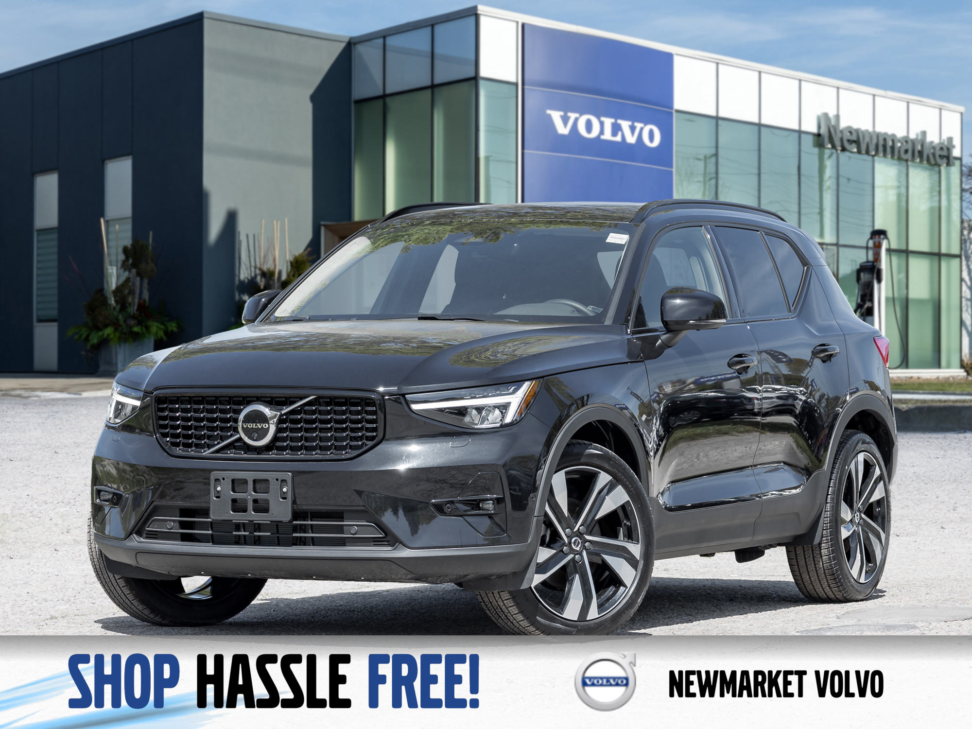 2023 Volvo XC40 B5 AWD Ultimate Dark Theme- BLOW OUT SALE