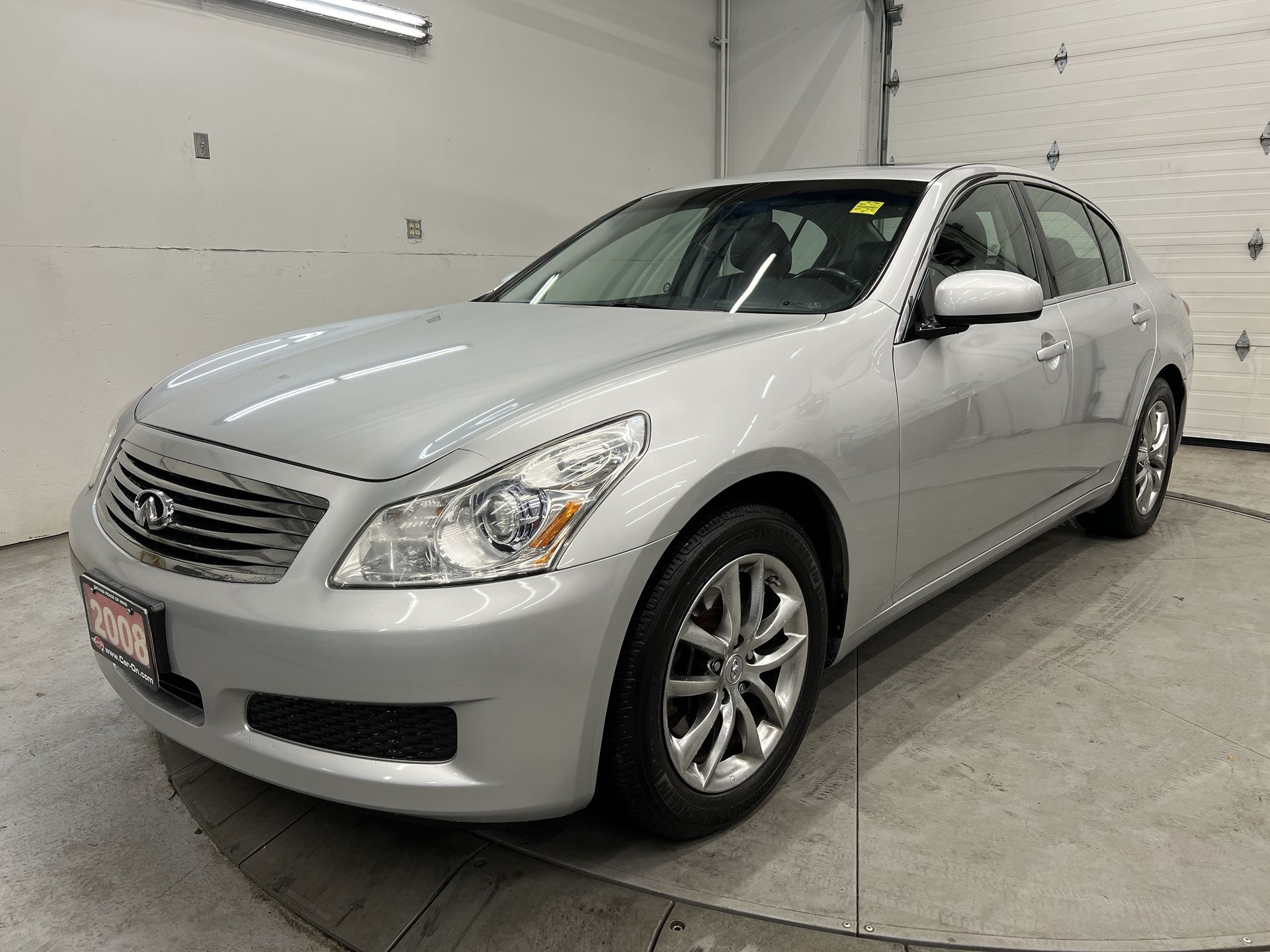 2008 Infiniti G35 x AWD | LOW KMS! | SUNROOF | HTD LEATHER  