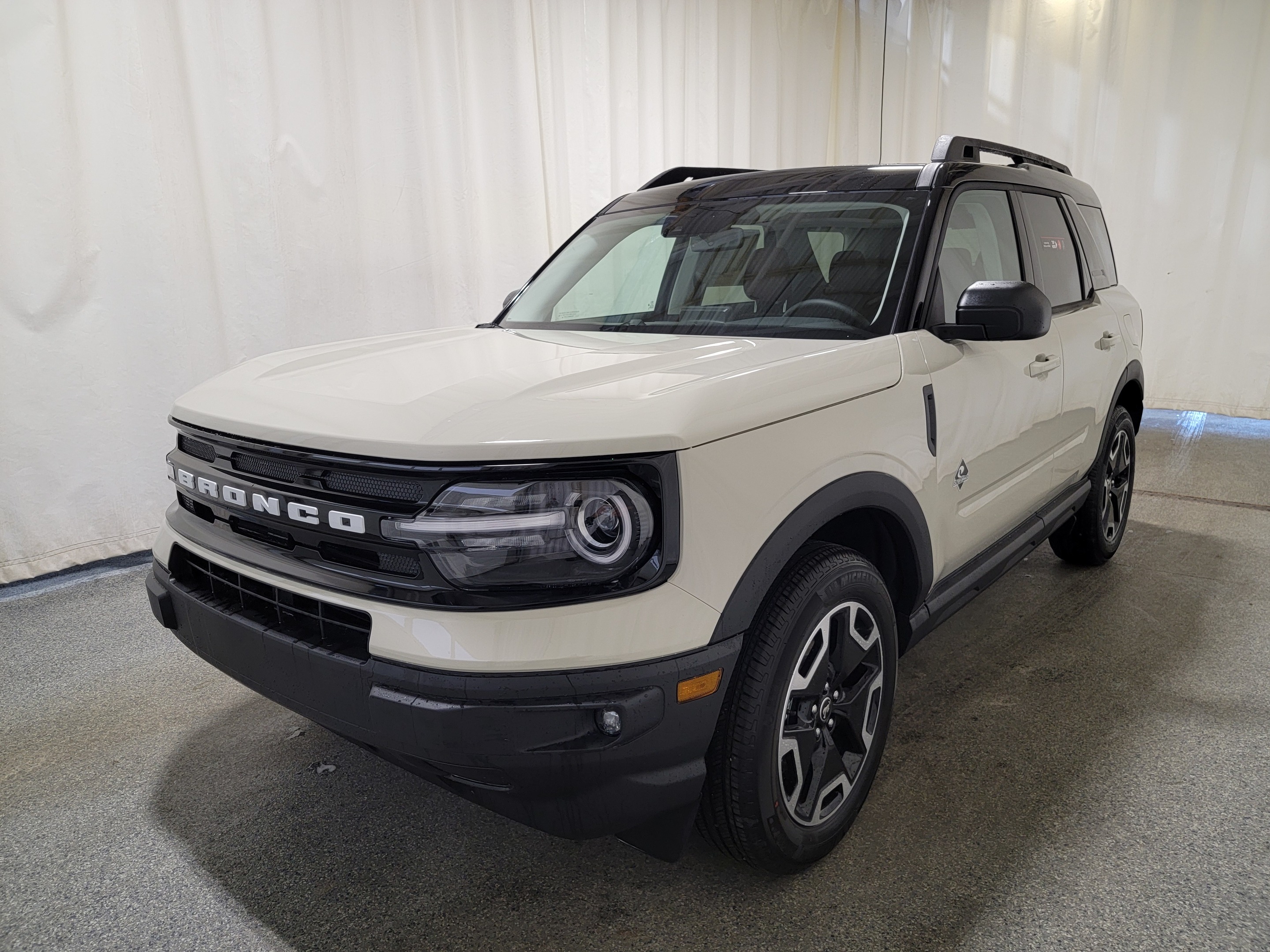 2024 Ford Bronco Sport OUTER BANKS W/ TECH PACKAGE