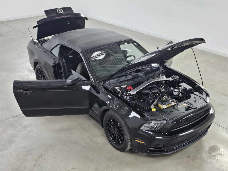 2013 Ford Mustang 	CONVERTIBLE V6 3.7L AUTOMATIQUE	