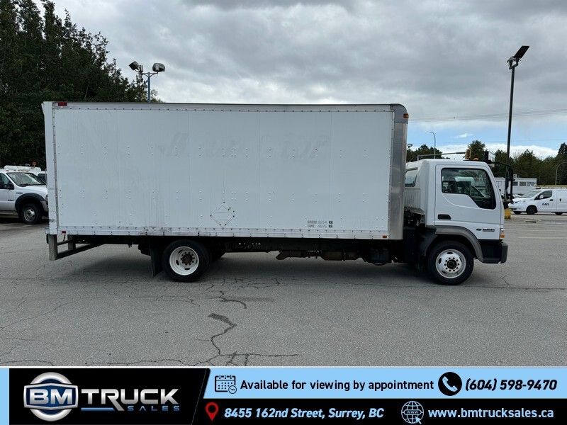 2009 Ford LCF / Cube Truck / 20 Ft Box / V6 Diesel