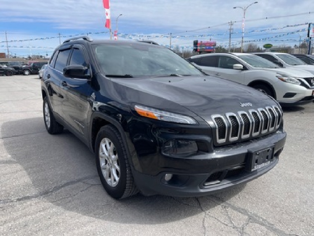2016 Jeep Cherokee FWD 4dr North FWD MINT! WE FINANCE ALL CREDIT!