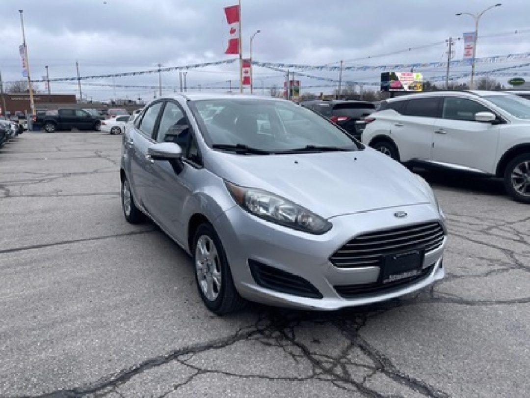 2015 Ford Fiesta EXCELLENT CONDITION MUST SEE WE FINANCE ALL CREDIT