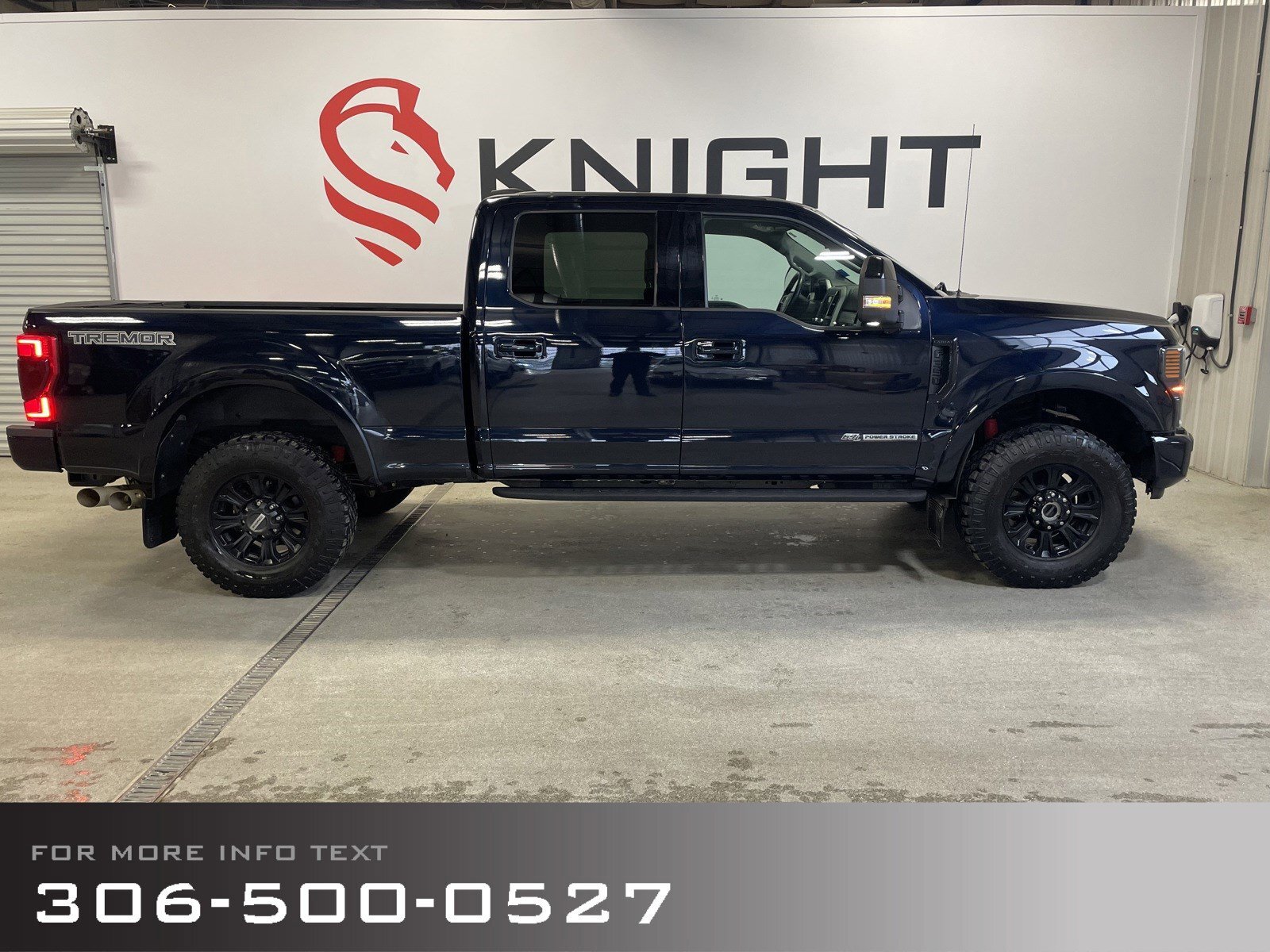 2021 Ford F-350 LARIAT Tremor with Black Appearance and Ultimate P