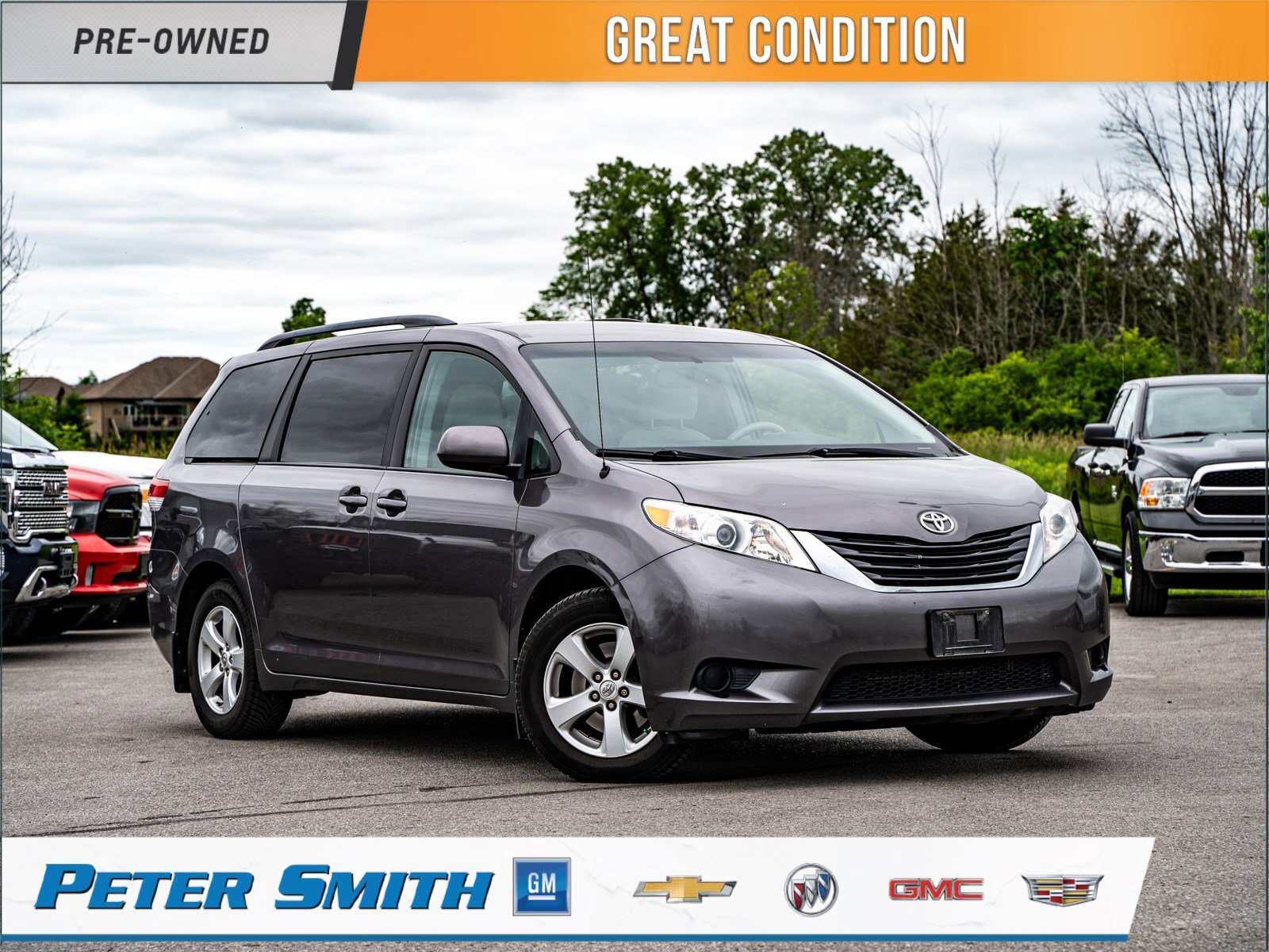 2014 Toyota Sienna LE - Heated Front Seats | 3rd Row Seating
