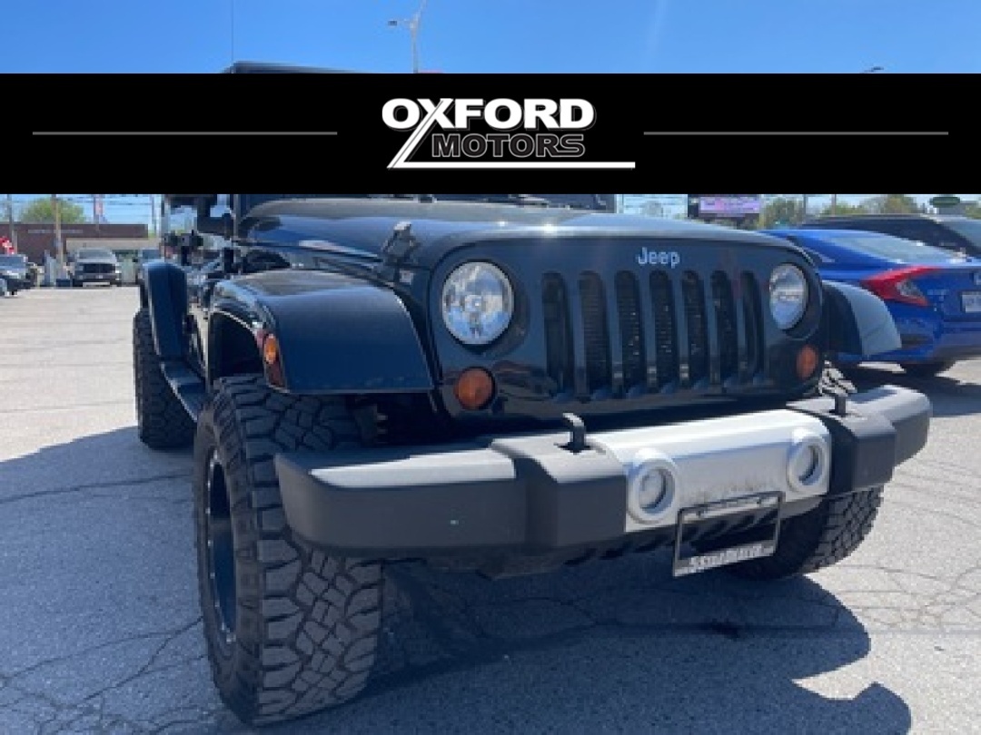 2013 Jeep WRANGLER UNLIMITED 4WD 4dr Sahara LOADED MINT! WE FINANCE ALL CREDIT!