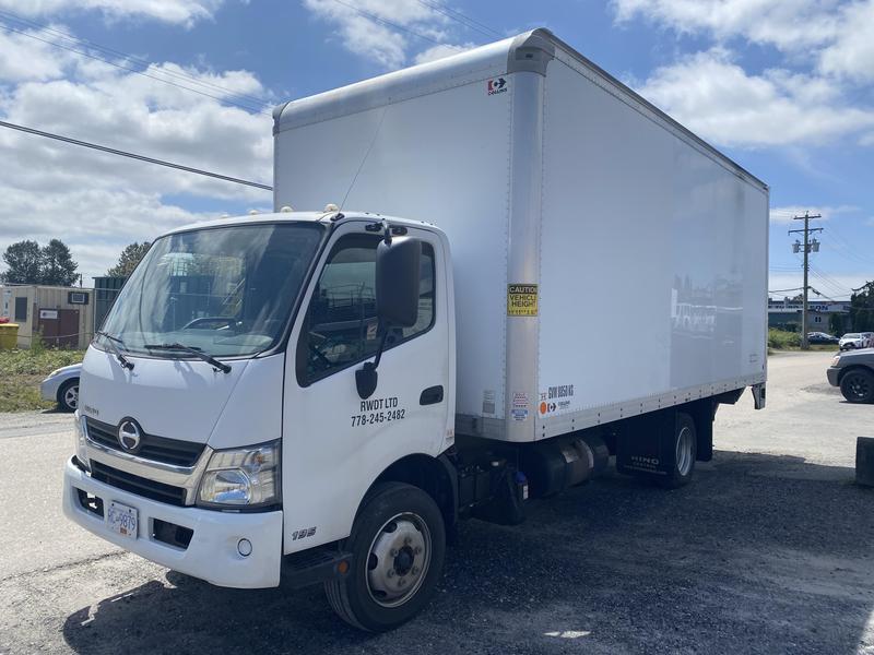 2019 Hino 195 20 Foot Cube with Loading Ramp and Power Tailgate 