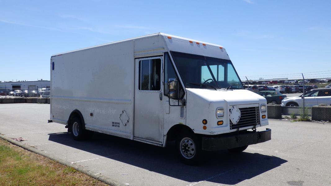 2006 Ford Econoline E-450 Cargo Step Van With Shelving