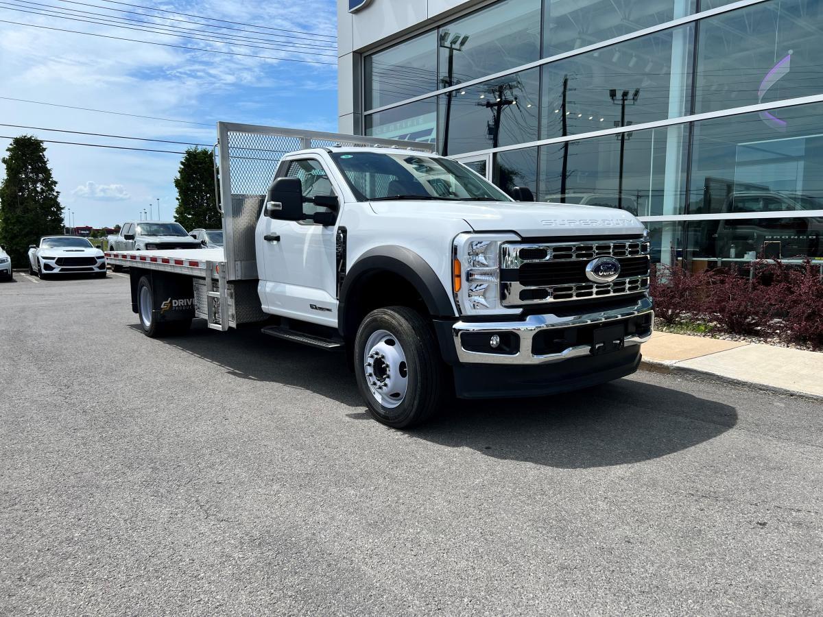2023 Ford F-550 XL cabine simple Diesel plateau 16 pieds NEUF