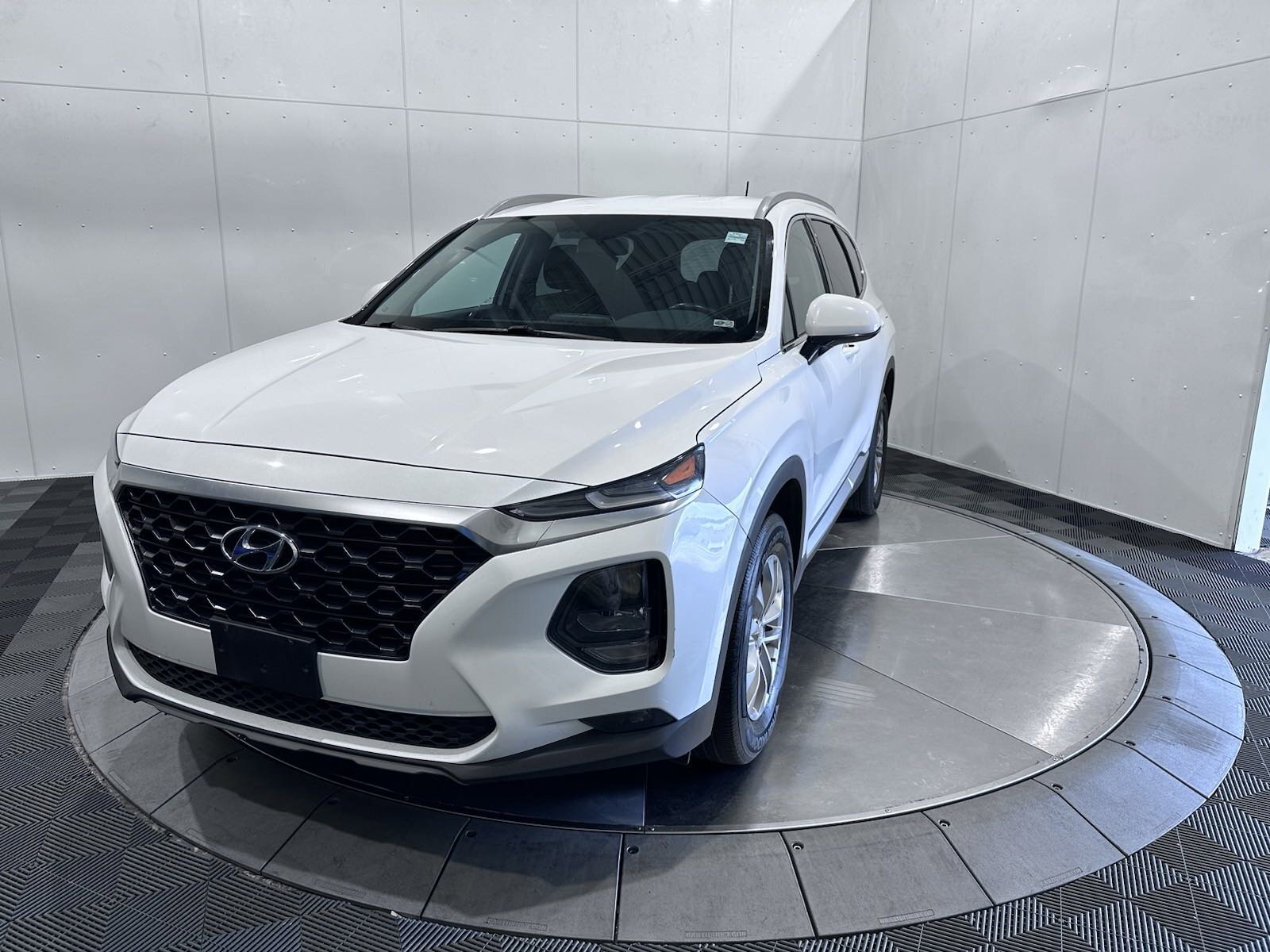 2019 Hyundai Santa Fe Essential | Reverse Cam | Carplay