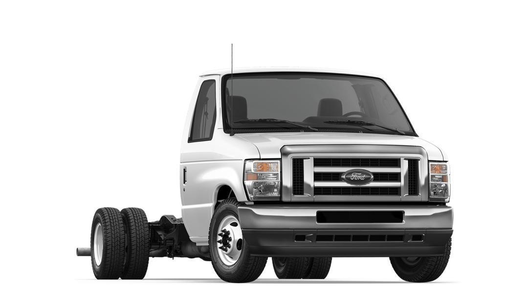 2025 Ford E-Series Cutaway E-450 DRW