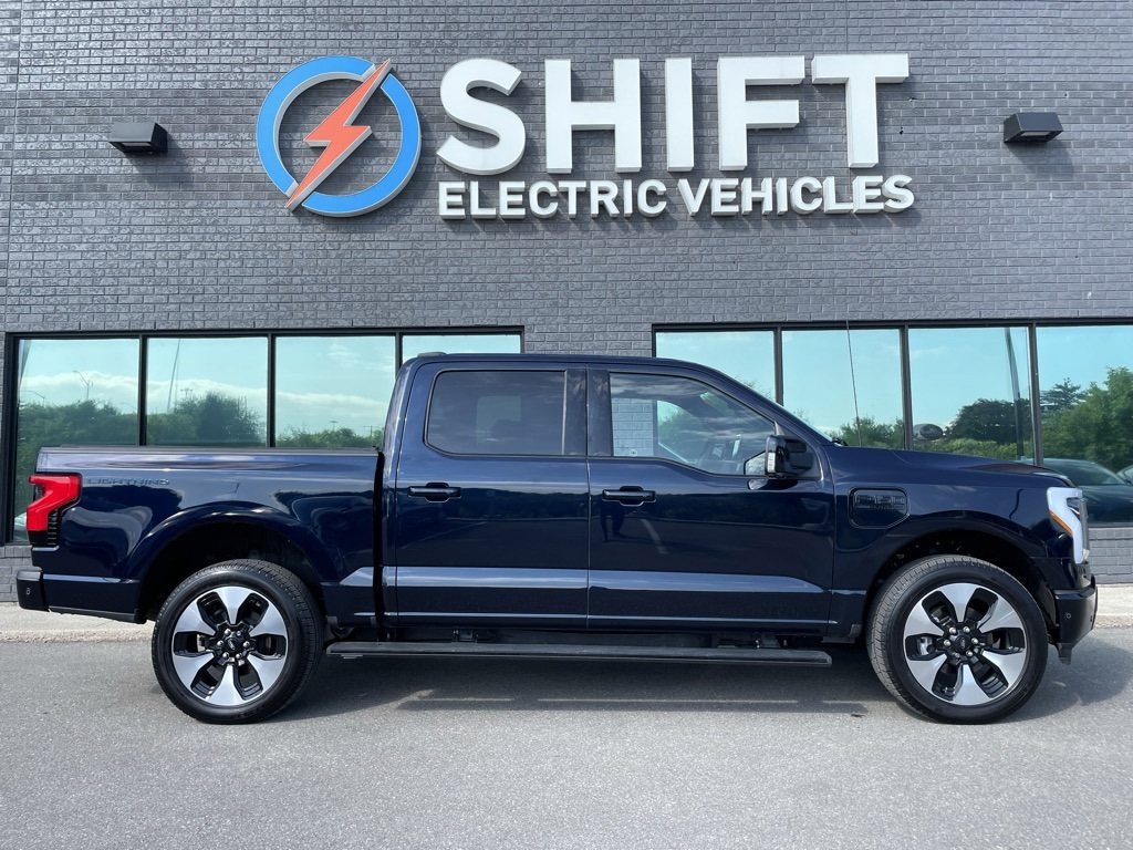 2023 Ford F-150 Lightning Platinum | HEATED WHEEL! ONE OWNER! CLEAN!
