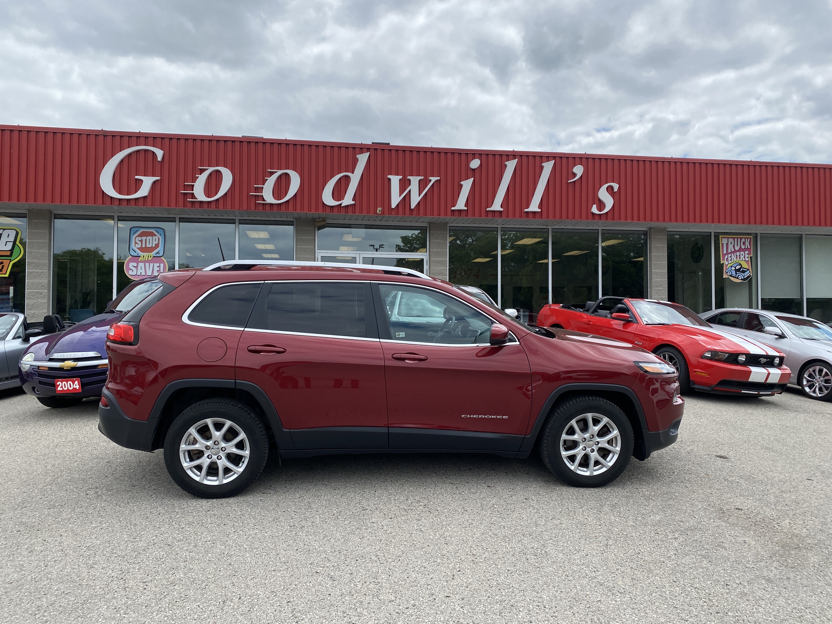 2017 Jeep Cherokee NORTH, LOW KM'S, CLEAN CARFAX, REMOTE START!