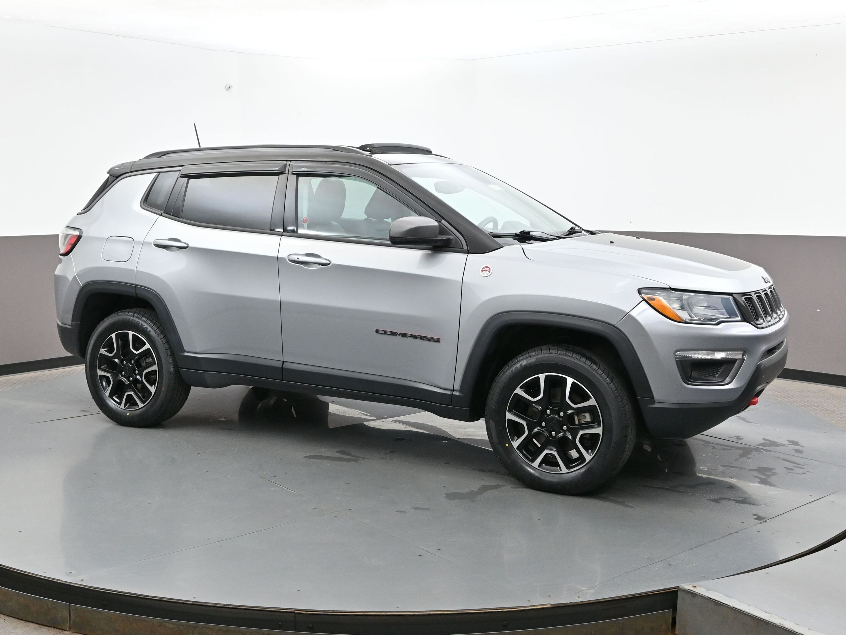 2021 Jeep Compass 4X4 TRAILHAWK HEATED AND COOLED SEATS, NAVIGATION,