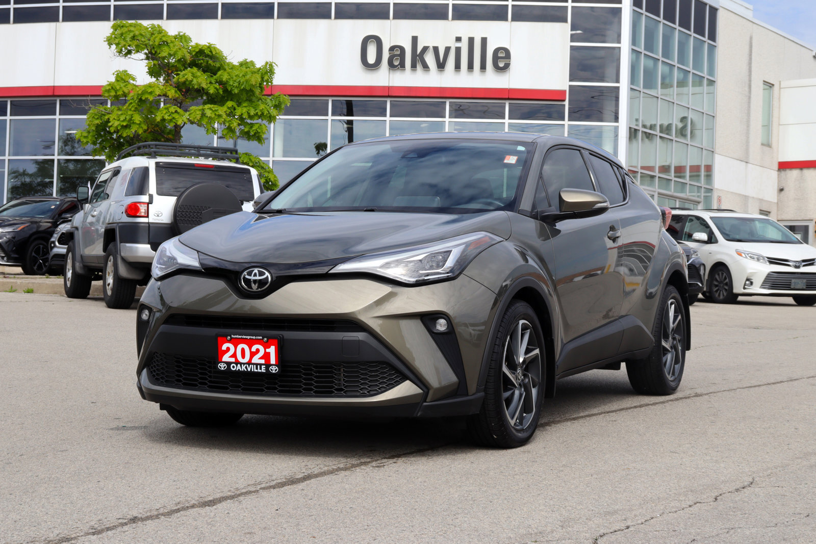 2021 Toyota C-HR Limited FWD | Low KM | Lease Trade-in