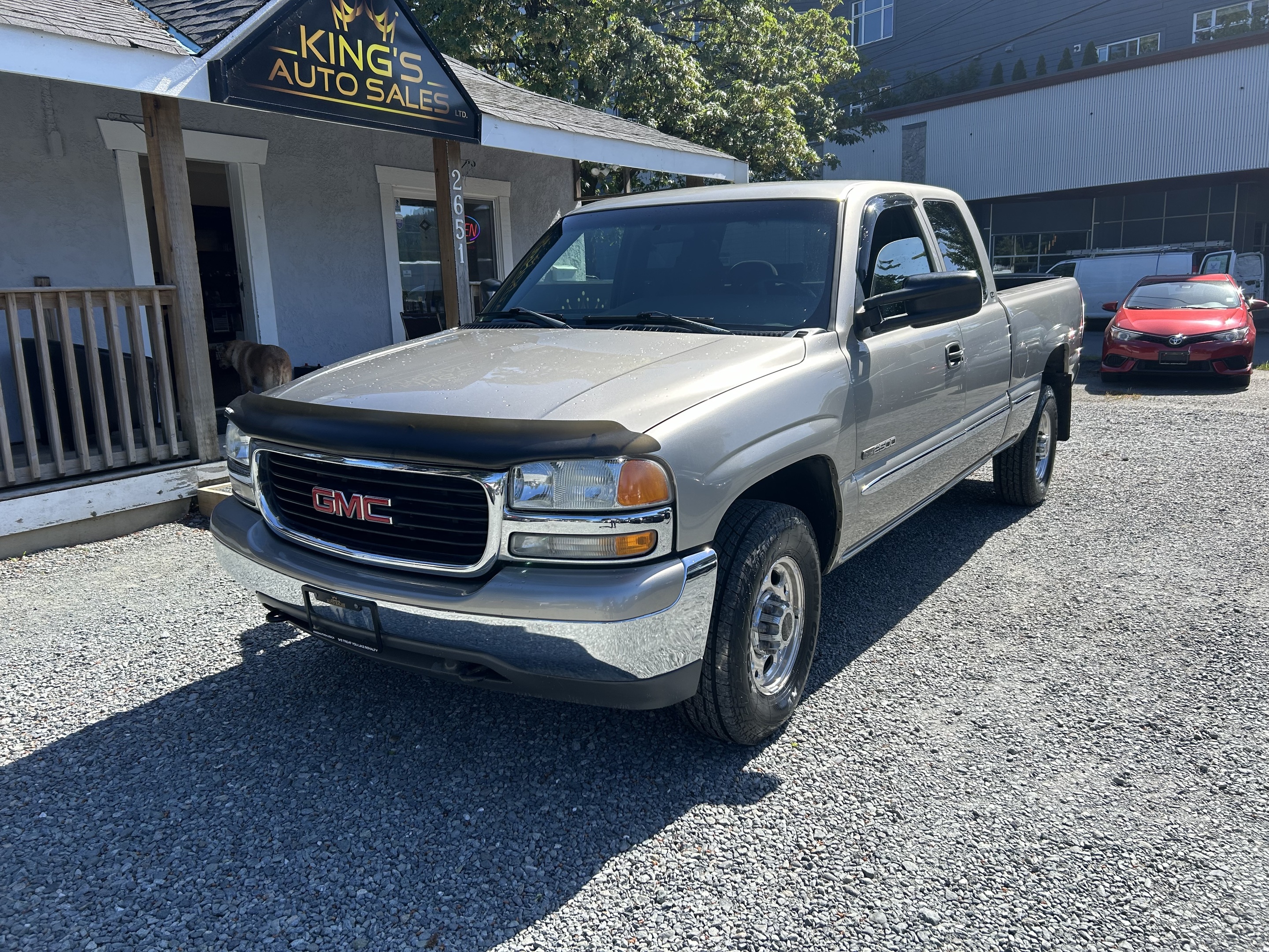 2000 GMC New Sierra 2500 Ext Cab 143.5  WB SLE No accidents LOW KMS