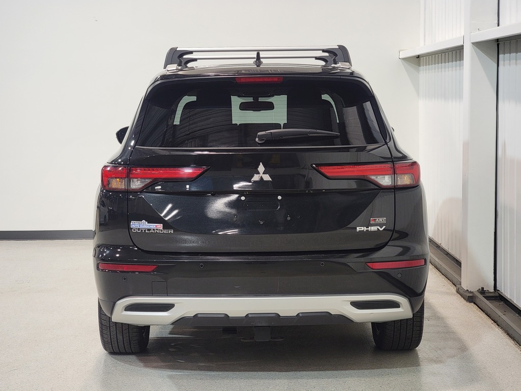 Mitsubishi Outlander PHEV 2023