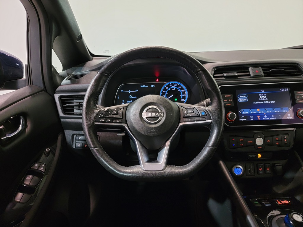 Nissan LEAF 2023