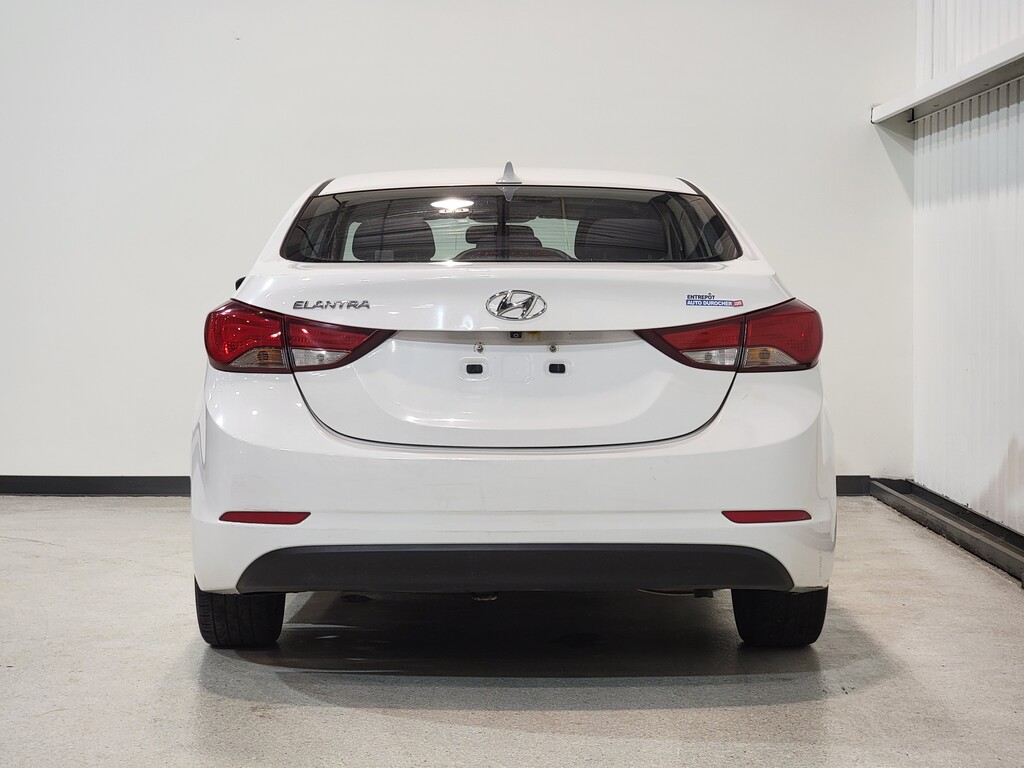 Hyundai Elantra 2016