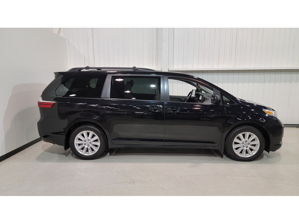 Toyota Sienna 2015