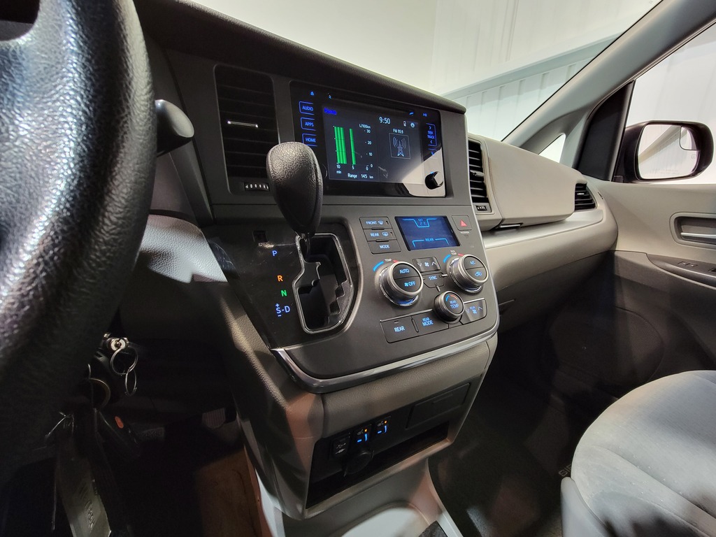 Toyota Sienna 2015