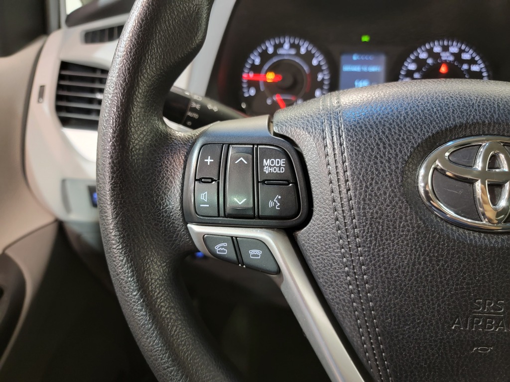 Toyota Sienna 2015