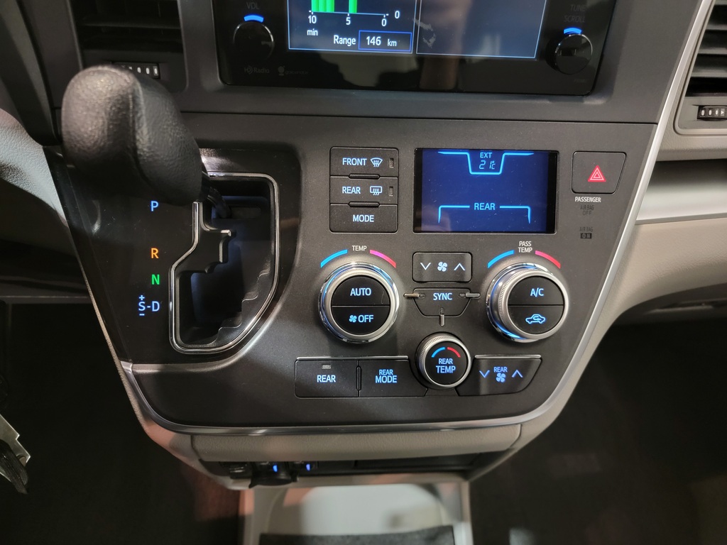 Toyota Sienna 2015