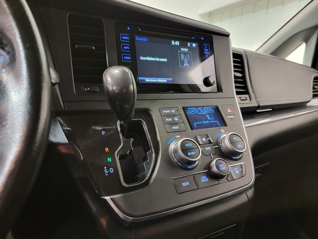 Toyota Sienna 2015