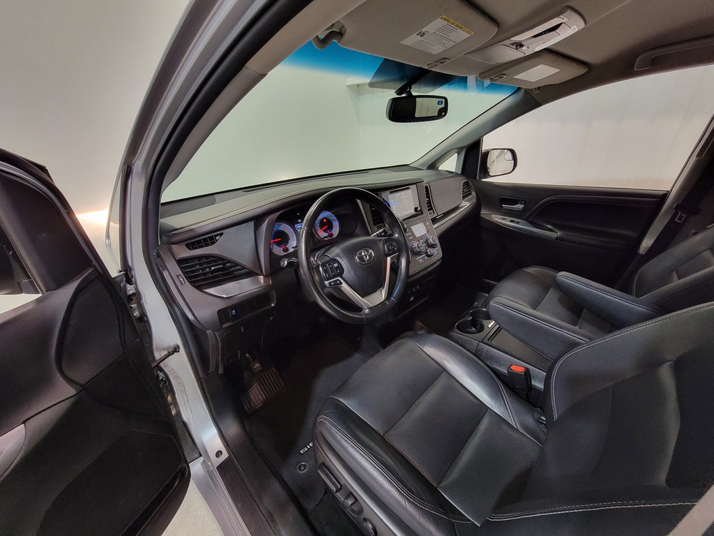 Toyota Sienna 2015