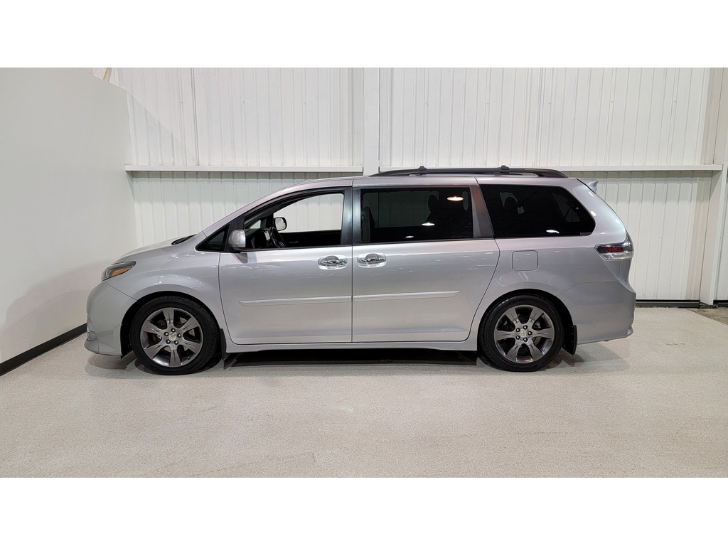 Toyota Sienna 2015