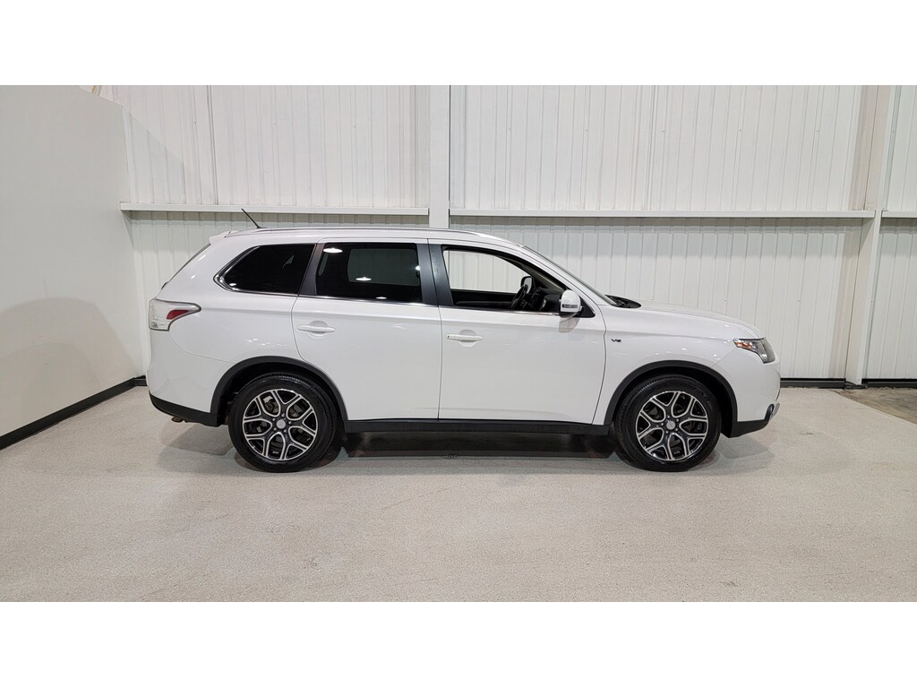 Mitsubishi Outlander 2015