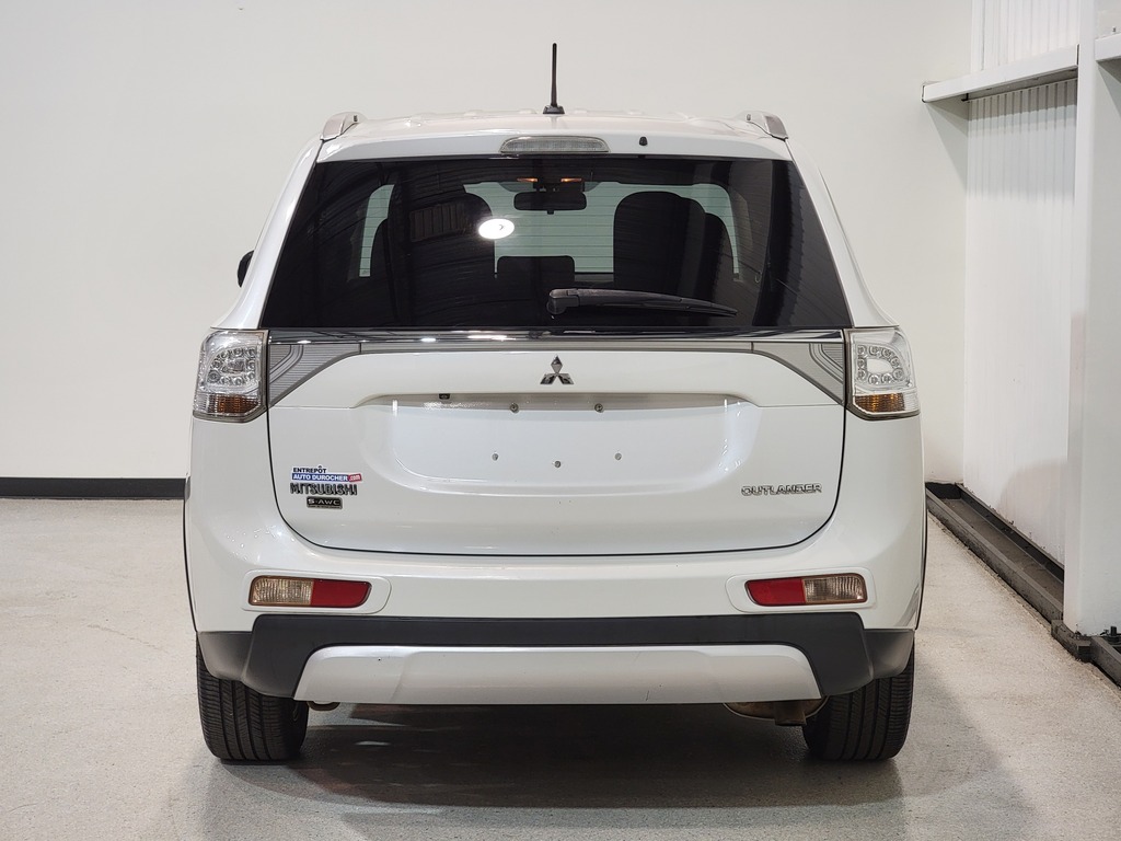 Mitsubishi Outlander 2015