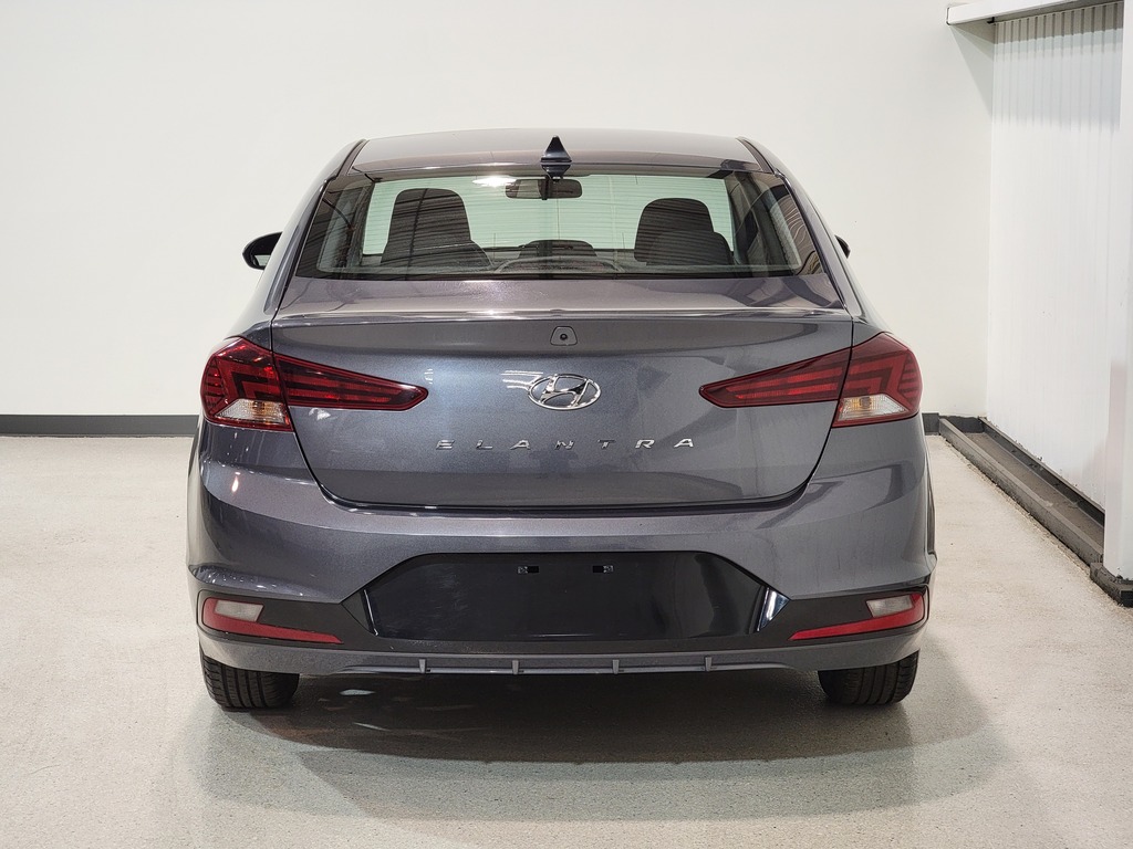 Hyundai Elantra 2019