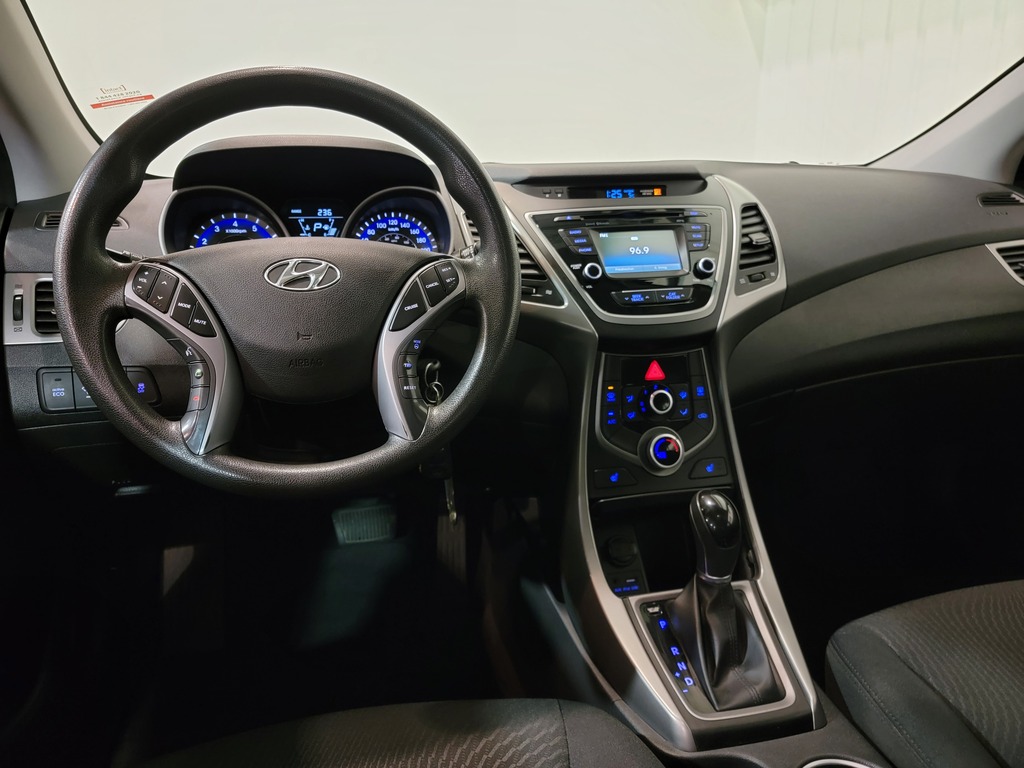 Hyundai Elantra 2016