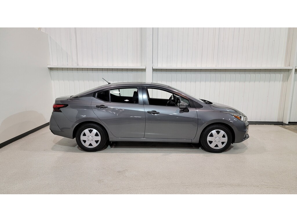 Nissan Versa 2021