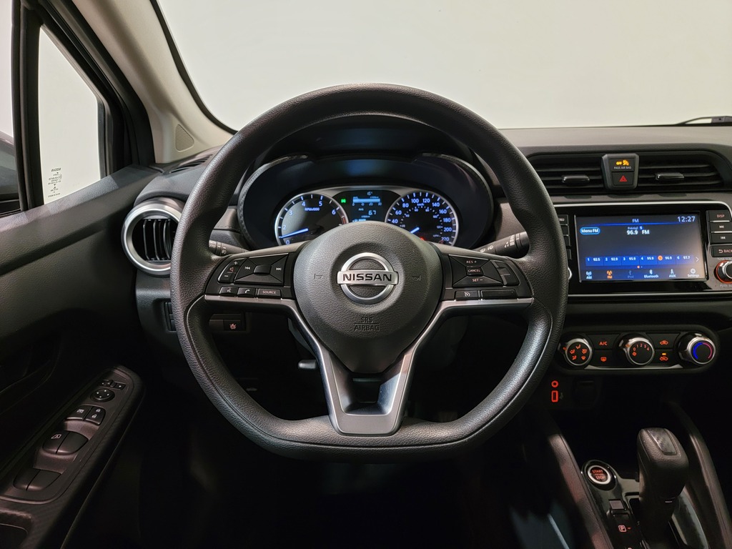 Nissan Versa 2021