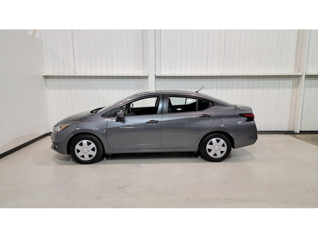 Nissan Versa 2021