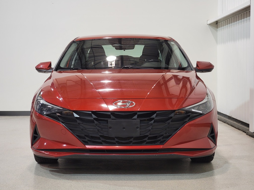 Hyundai Elantra 2021