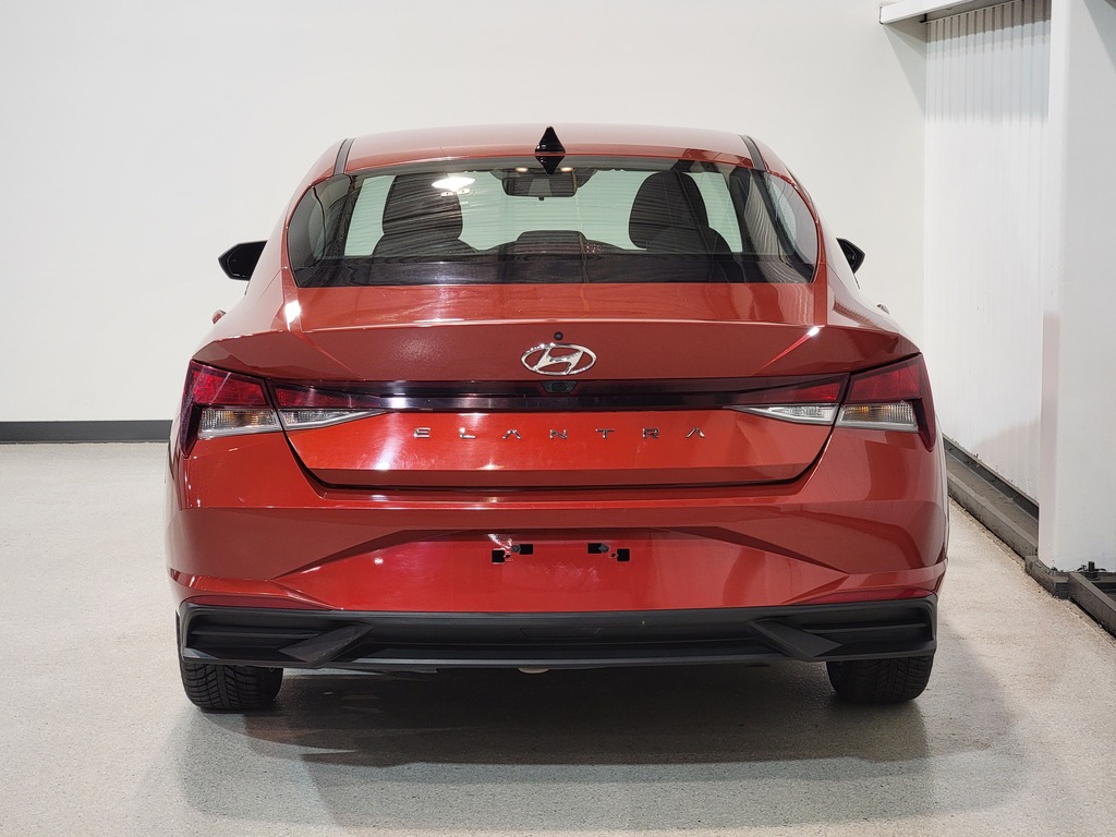 Hyundai Elantra 2021