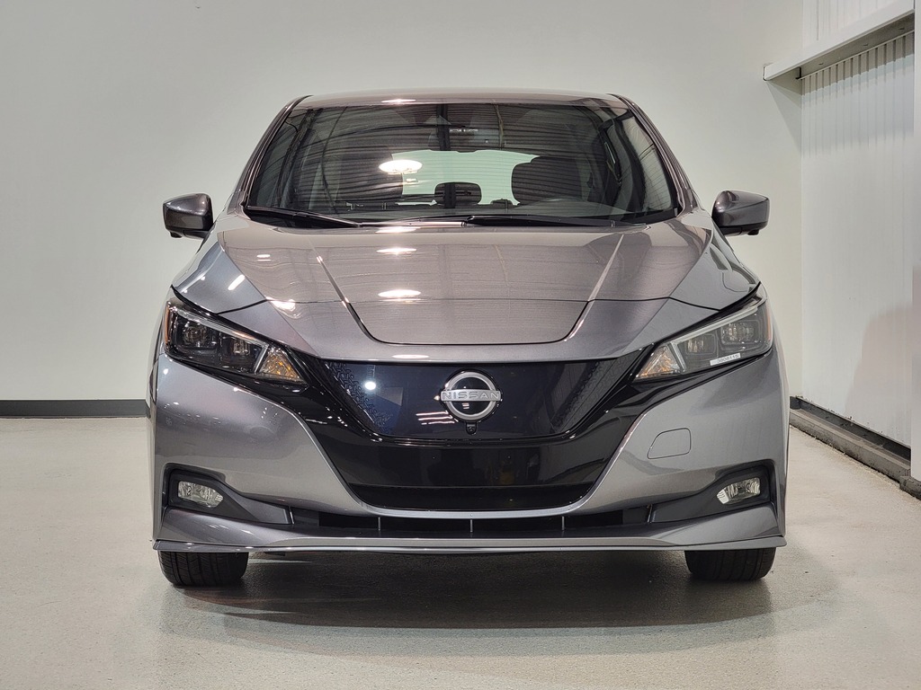 Nissan LEAF 2023