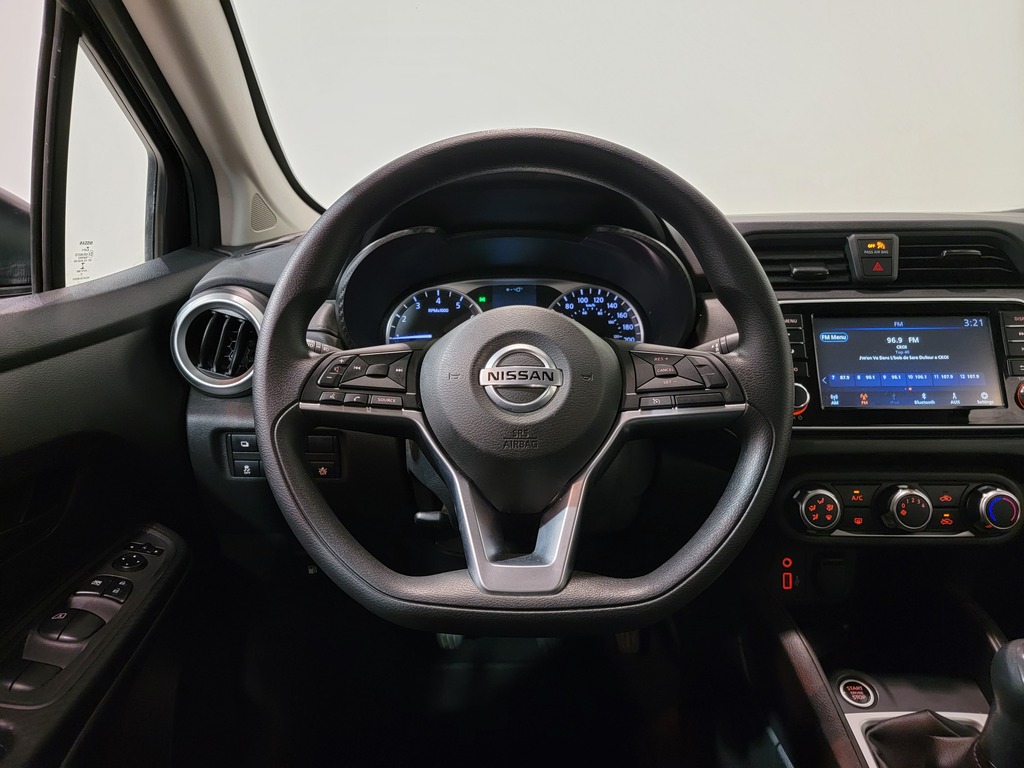 Nissan Versa 2021