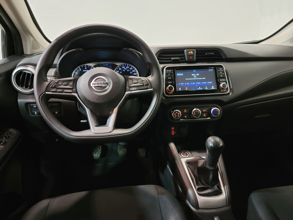 Nissan Versa 2021