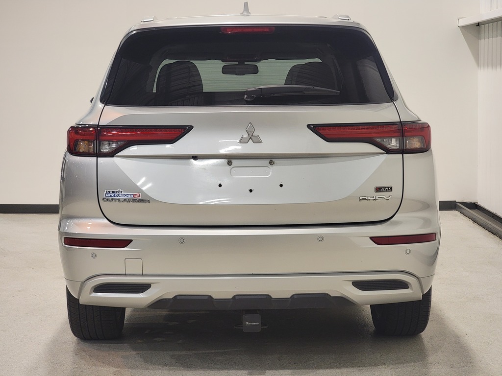 Mitsubishi Outlander PHEV 2023