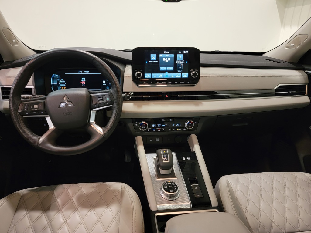 Mitsubishi Outlander PHEV 2023