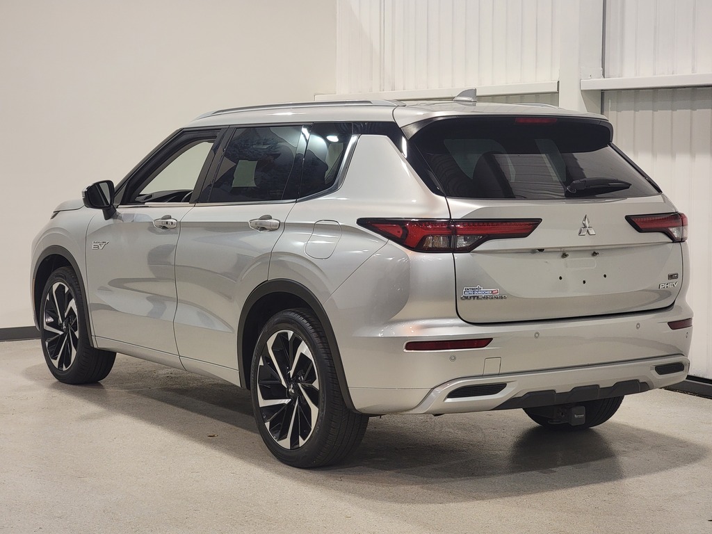 Mitsubishi Outlander PHEV 2023